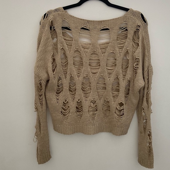 MINKPINK CROCHET SWEATER. TINY STAIN ON ARM PICTURED. SIZE S. - Picture 5 of 5